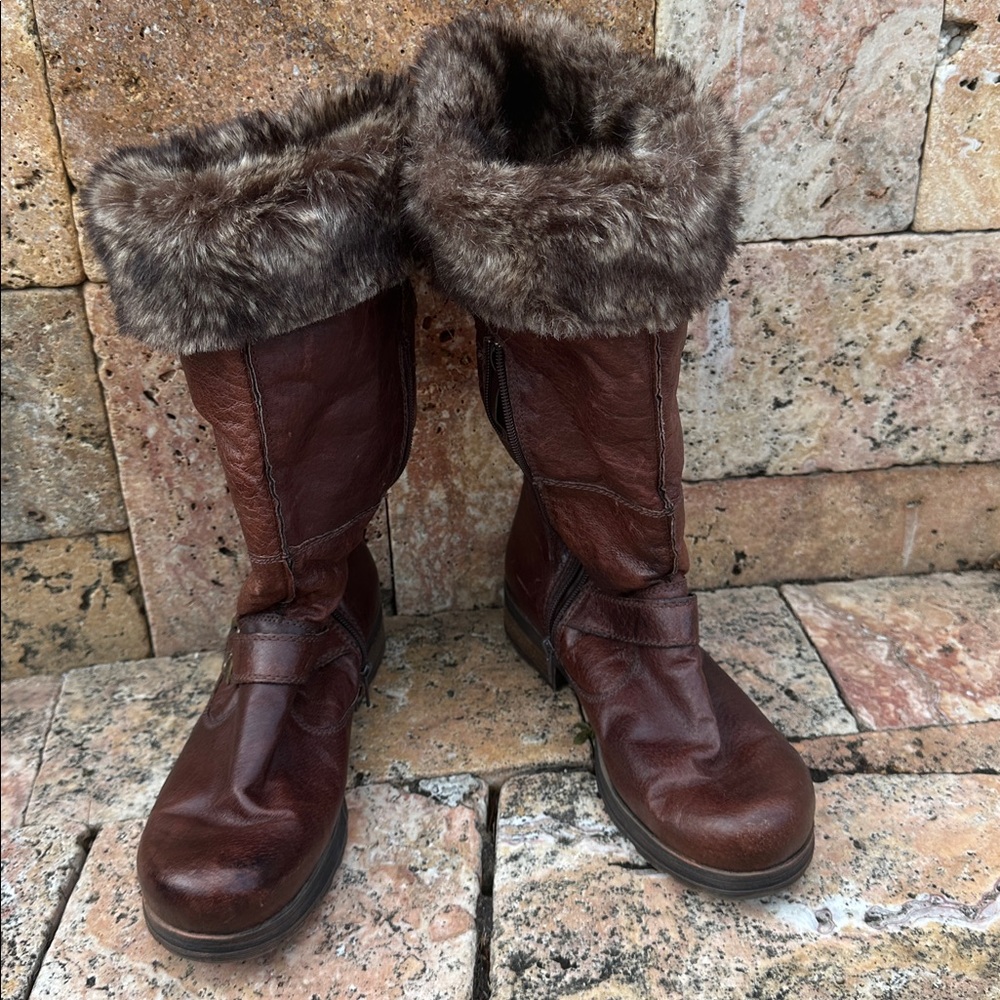 BareTraps Brown Leather Winter Boots Women’s Size 9 Faux Fur lining